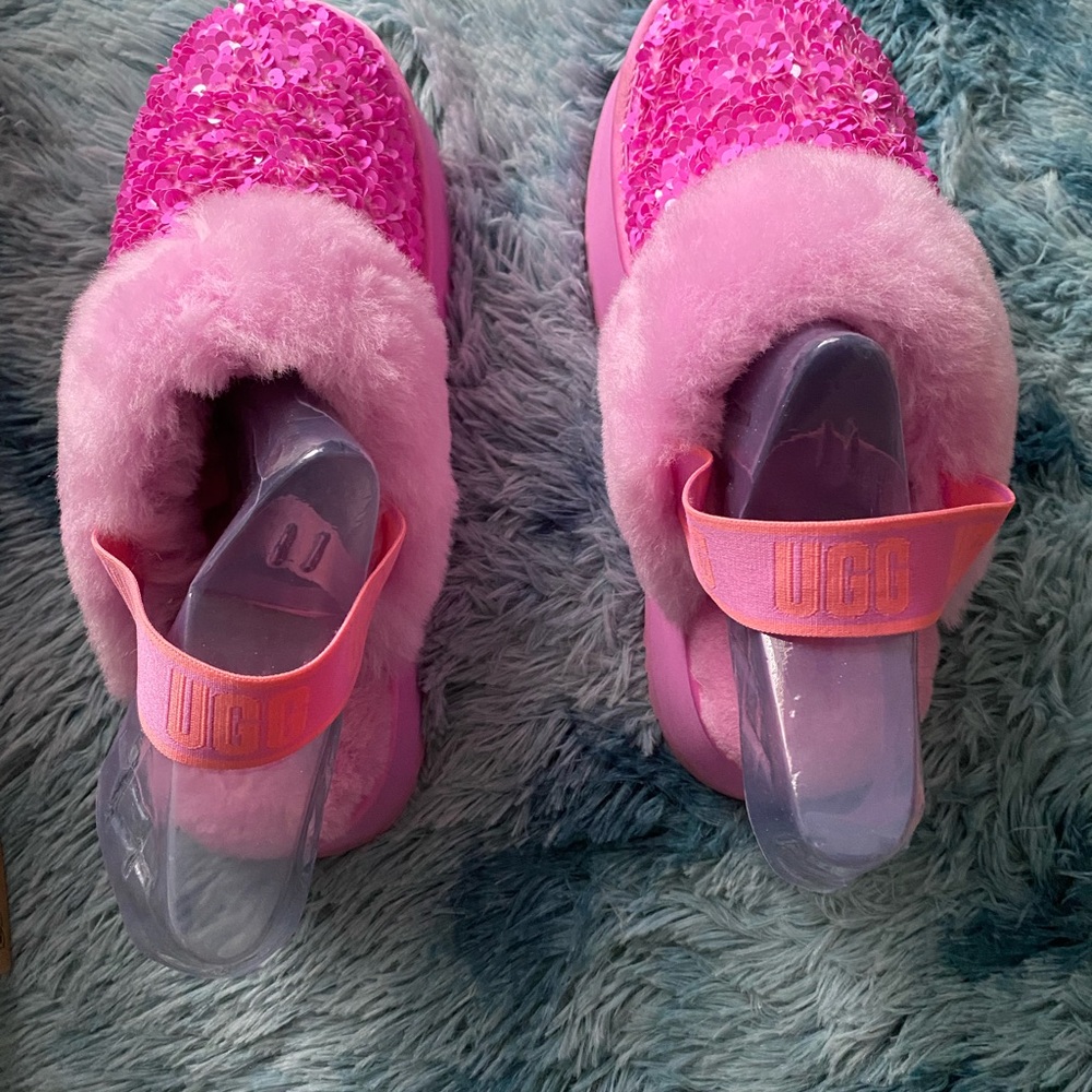 Ugg Shoes Used - Picture 2 of 3
